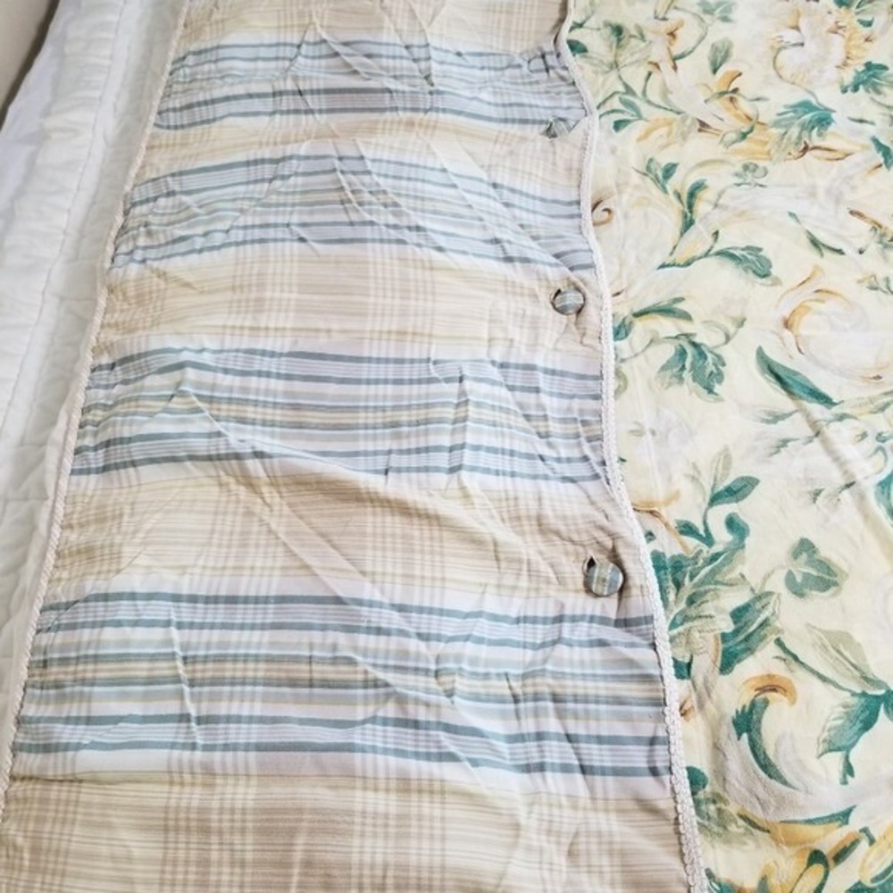 EUC Waverly Queen / Full Duvet set - Picture 8 of 13